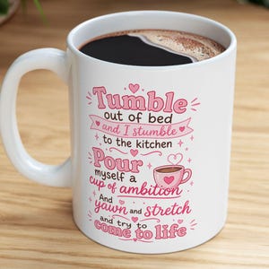 Taza de café rosa Dolly Parton Cup Of Ambition / Taza de cerámica, ideal para regalar en 9 to 5.