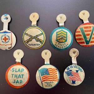 Pro American WWII metal Laoel Pins from 1940s