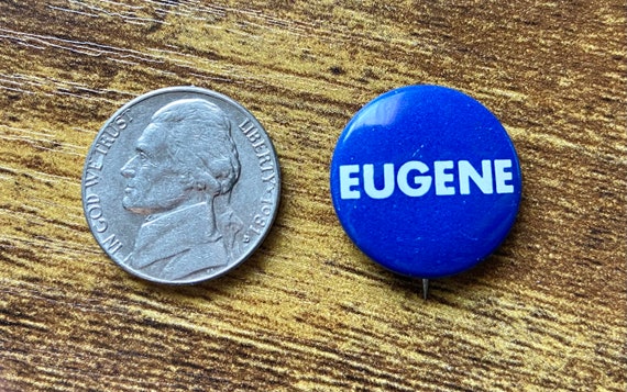 Eugene McCarthy political pin 1968 - image 4
