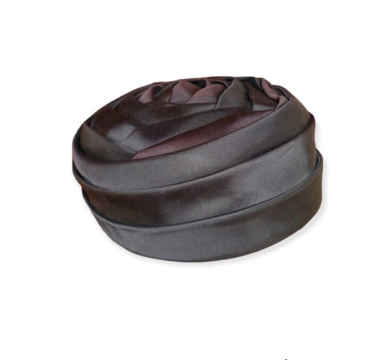 Black Round Mini Hat - image 2