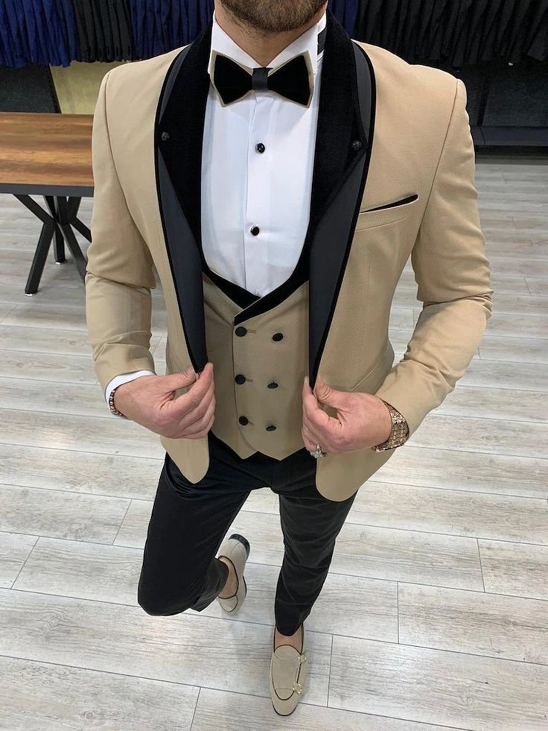 Belang Geruststellen gazon Mannen Beige Suits 3-delig smoking pak met zwarte broek Slim - Etsy Nederland Belang Geruststellen gazon Mannen Beige Suits 3-delig smoking pak met zwarte broek Slim - Etsy Nederland