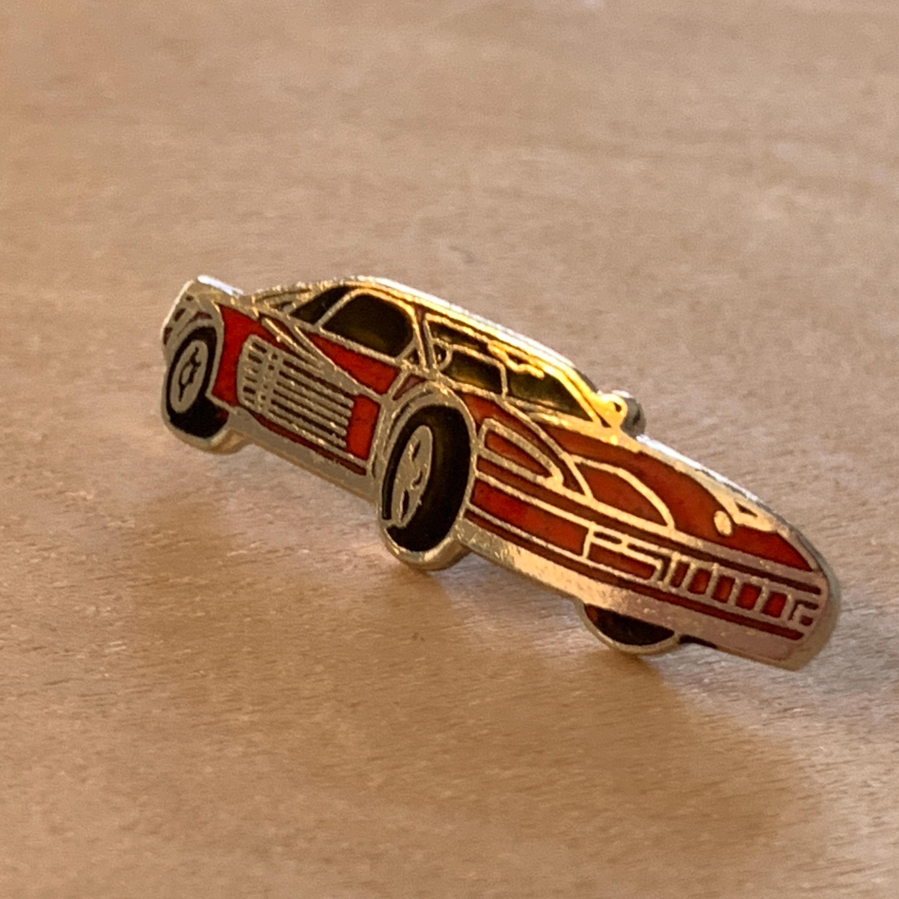Ferrari - 719 Pin's Pins / beau et rare / THEME : AUTOMOBILES / PETITE