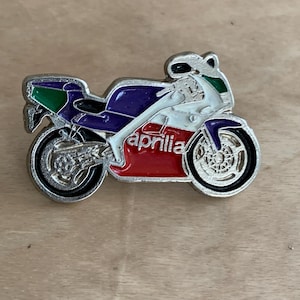 SERIE SUPER BIKE; Pin de solapa Aprilla