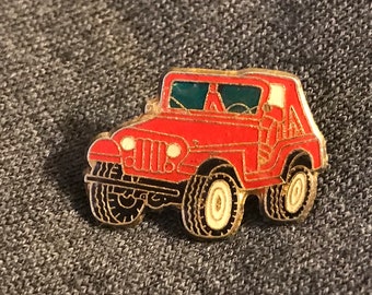 Emaliowana, stara, czerwona przypinka Wrangler Jeep