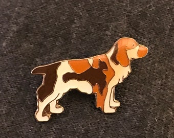 Pin de solapa Spaniel esmaltado clásico