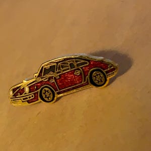 Rare 1972 Porsche 911 car lapel pin