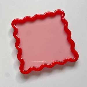 Roze en rode wiggle kronkelende golvende vierkante hars trinket opvangschaaltje