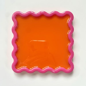 Oranje en roze wiggle kronkelende golvende vierkante hars trinket opvangschaaltje