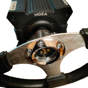 Moza R5 Adapter for 70mm Simracing Quick Steering Wheel