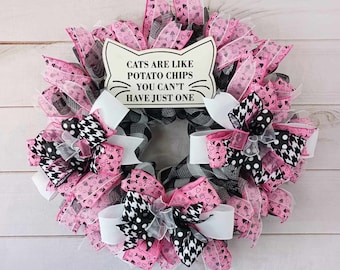 Cat Wreath, Cat Mom Gift, Pet Home Decor, Pet Wreath, Cat Owner Gift, Paw Print Wreath, Cat Decor, Wreath for Every Season, Pet Decor
