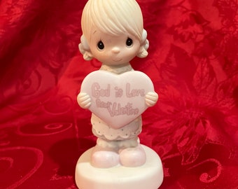 Precious Moments “God Is Love, Dear Valentine” – E-7154- Valentine’s Day
