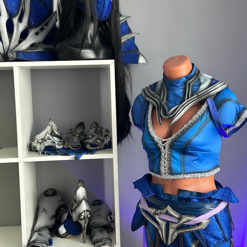 Kitana Mortal Kombat Costume Etsy kitana-mortal-kombat-costume-etsy