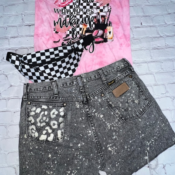 Hergebruikte gebleekte jeansshort met luipaardmotief, maat 34