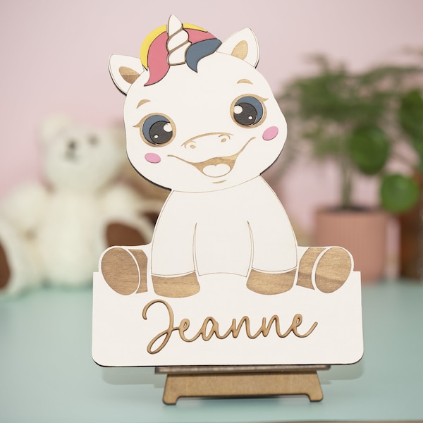 Plaque de porte personnalisée prénom enfant, cadeau naissance bébé ou anniversaire, décoration murale chambre enfant, panneau bois licorne.