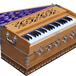 Professional Harmonium: 11 Stops, Tuned to 440Hz,42 Keys , 3.5 Octaves