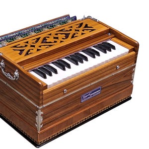 Mini Harmonium 32 Keys Doube Reeds  Tuned to 440 Hz For Bhajan Kirtan Yoga Meditation Mantra Chant