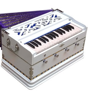 Harmonium White 2.45 Octaves 7 Fold Bellow 4 Stop Double Reeds 32 Keys Tuned to 440 Hz For Bhajan Kirtan Yoga Mantra