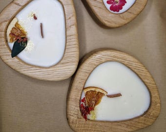 Handmade soy wax scented candle in a wooden vessel – Sustainable, vegan, inspired by perfumes | Natural candle 160g, gift idea & decoration