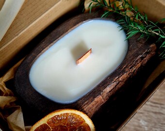 Rustic soy wax scented candle in a dark wooden vessel – Handmade, vegan, sustainable | Wooden wick, inspired by perfumes, gift idea & decoration