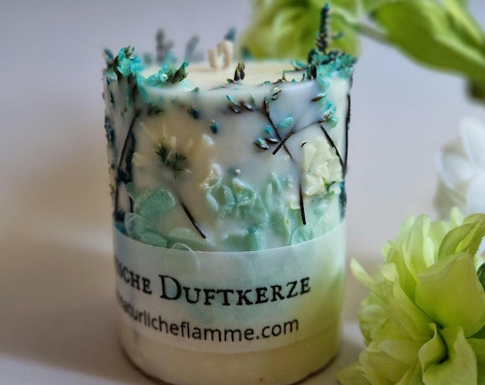 Featured listing image: Botanical scented candle with real flowers – 100% soy wax – Handmade – Inspired by perfumes – Unique gift – One-of-a-kind gift
