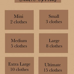 Pu&ograve; includere: Grafica con il testo "Bundle Options". Sotto, sei rettangoli marroni indicano le dimensioni dei pacchetti di abbigliamento: Mini (2 capi), Small (3 capi), Medium (5 capi), Large (8 capi), Extra Large (10 capi) e Ultimate (15 capi).
