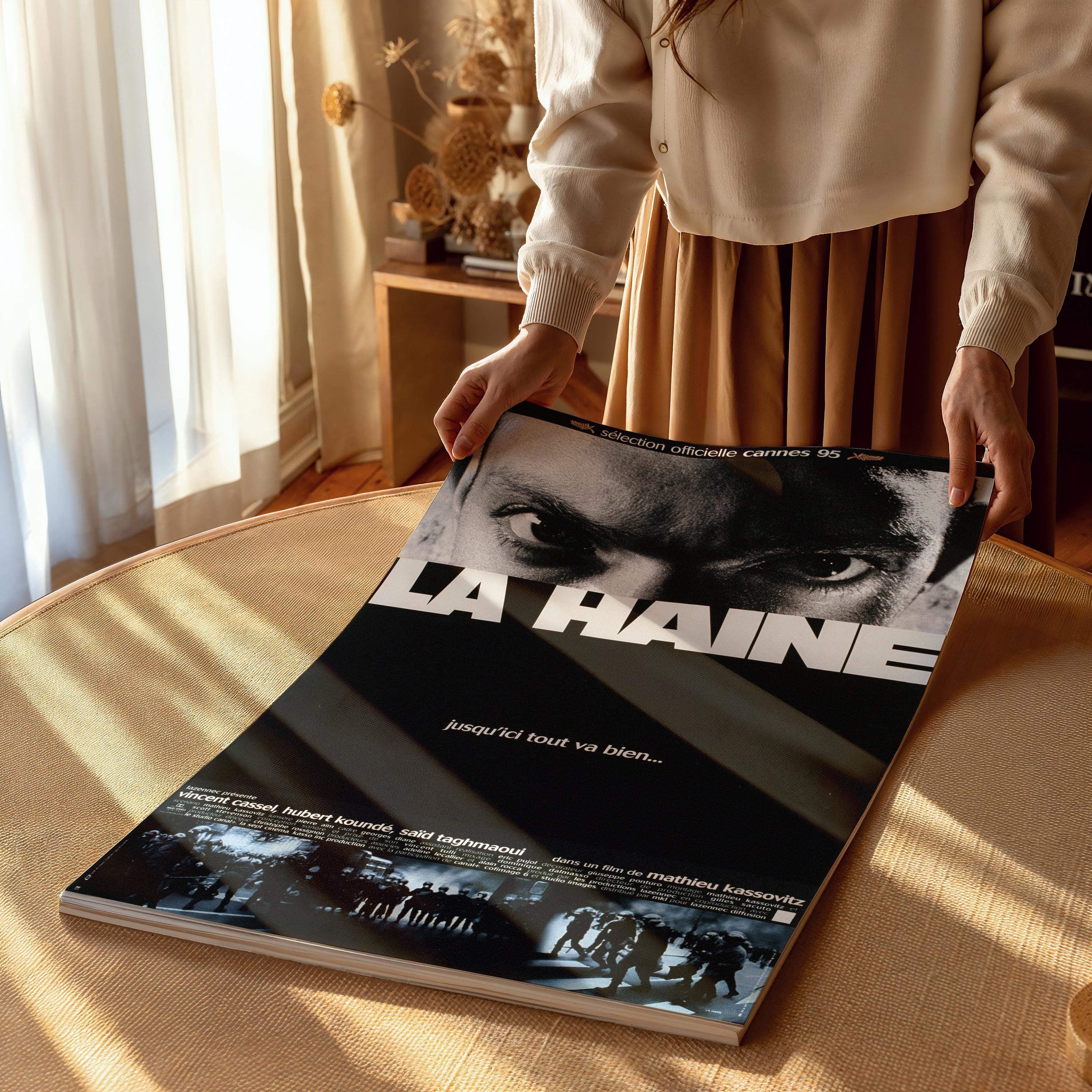 【額縁付き】LA HAINE ラエーヌ A2ポスター La Haine 1995 Movie Poster Print Available Many Sizes