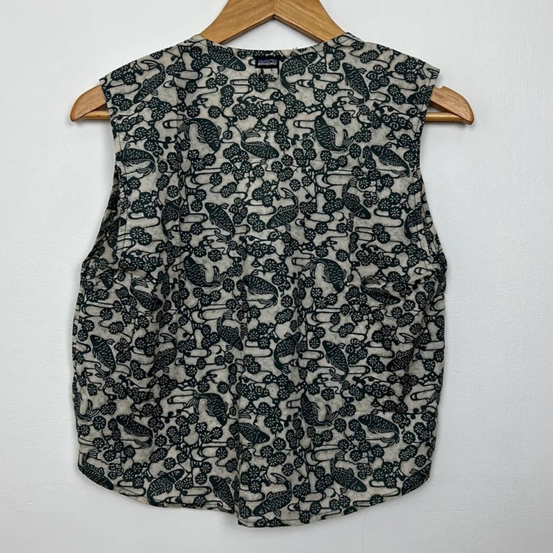Vintage Women’s Patagonia Koi Fish Print Vest - Etsy