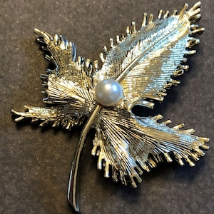 Vintage Brushed Gold Tone Leaf Brooch