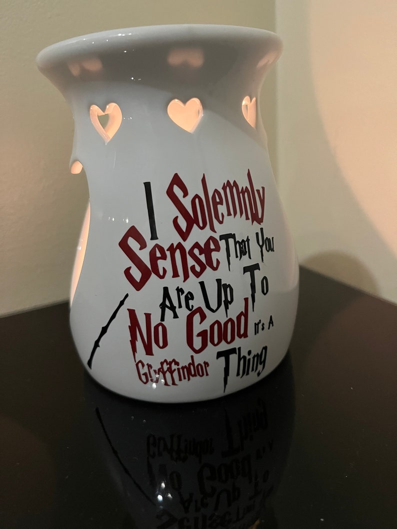 Harry Potter Wax Melt Ceramic White or Grey Wax Melt Burner With Free Wax Melts Gryffindor