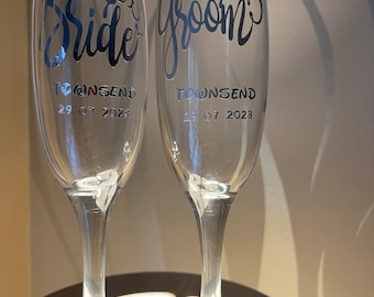 Taças de casamento com tema da Disney, taças de champanhe para noivos / personalizadas