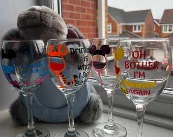 Taça de vinho do Ursinho Pooh inspirada na Disney