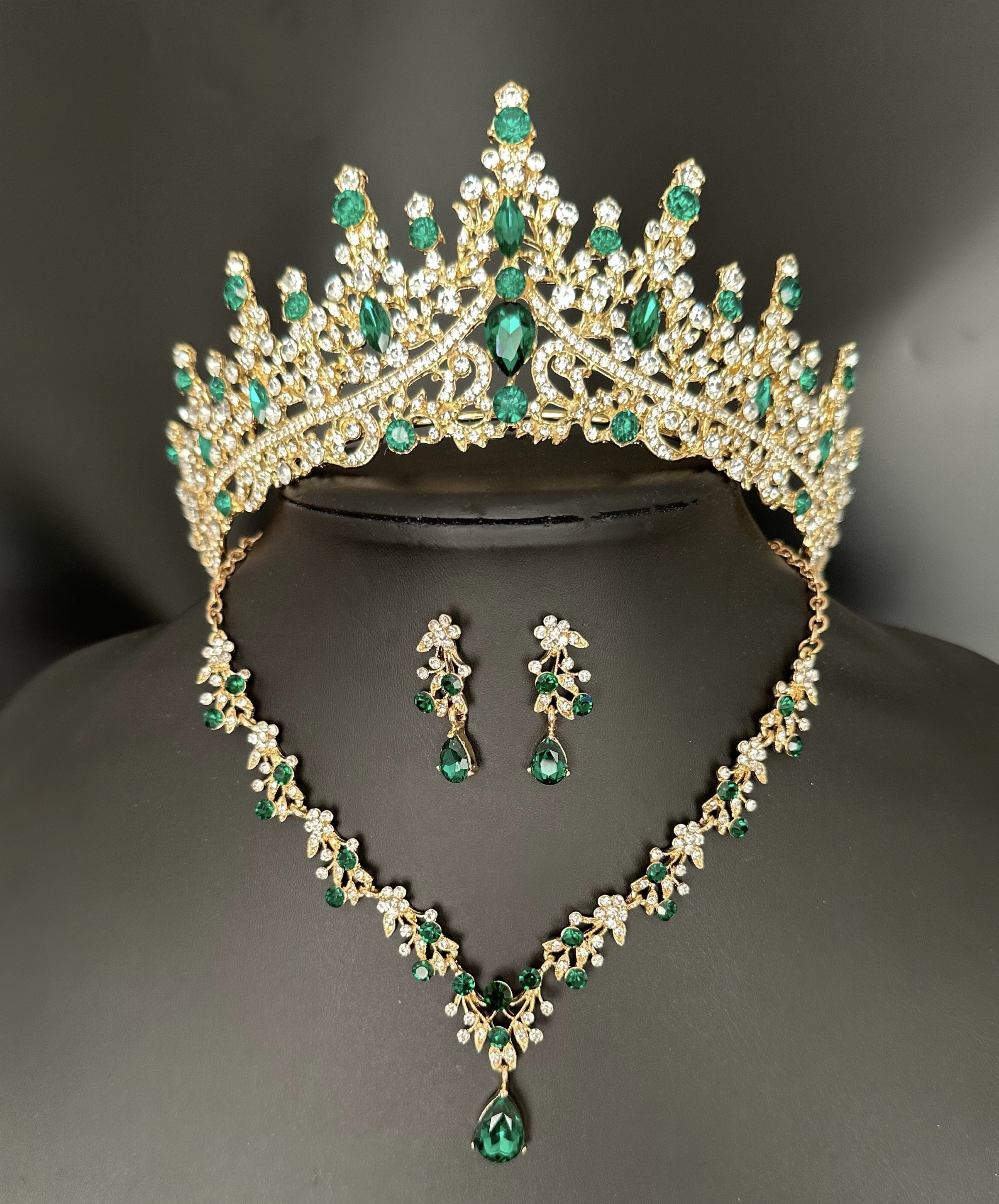 Elegant Green Gemstone Quinceanera Pageant Tiara Amazon.com: Tall Baroque Crowns for Women Silver and Emerald  main image 2