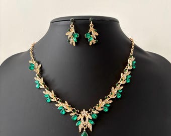 Emerald Green Crystal Jewelry Set, Gold Bridal Necklace Earrings Set, Emerald Wedding Pendant, Green Quinceanera Jewelry, Emerald Earrings