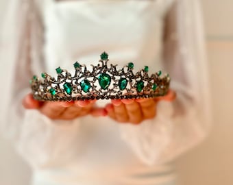 Baroque Emerald Green Tiara Wedding Crown Green Crystal Headband Headpiece for Brides Bridal Shower Accessory Tiara Emerald Hair Jewelry