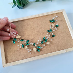 Emerald Gold Leaf Bridal Hair Vine, Pearl Green Wedding Hair Piece, Crystal Headpiece for Brides, Bridesmaids Green Hair Vine Hair Jewelry