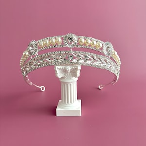 Silver Crystal Wedding Tiara,Pearl Bridal Crown,2 Layered Wedding Headband,Princess Diadem,Birthday Tiara,Bridesmaids Gift,Pearl Tiara