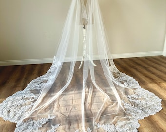 Gorgeous White Bridal Cape, Long Wedding Cape, Floral Cathedral Veil, Glitter Shoulder Veil, Wedding Dress, Silver Sequined White Tulle Veil