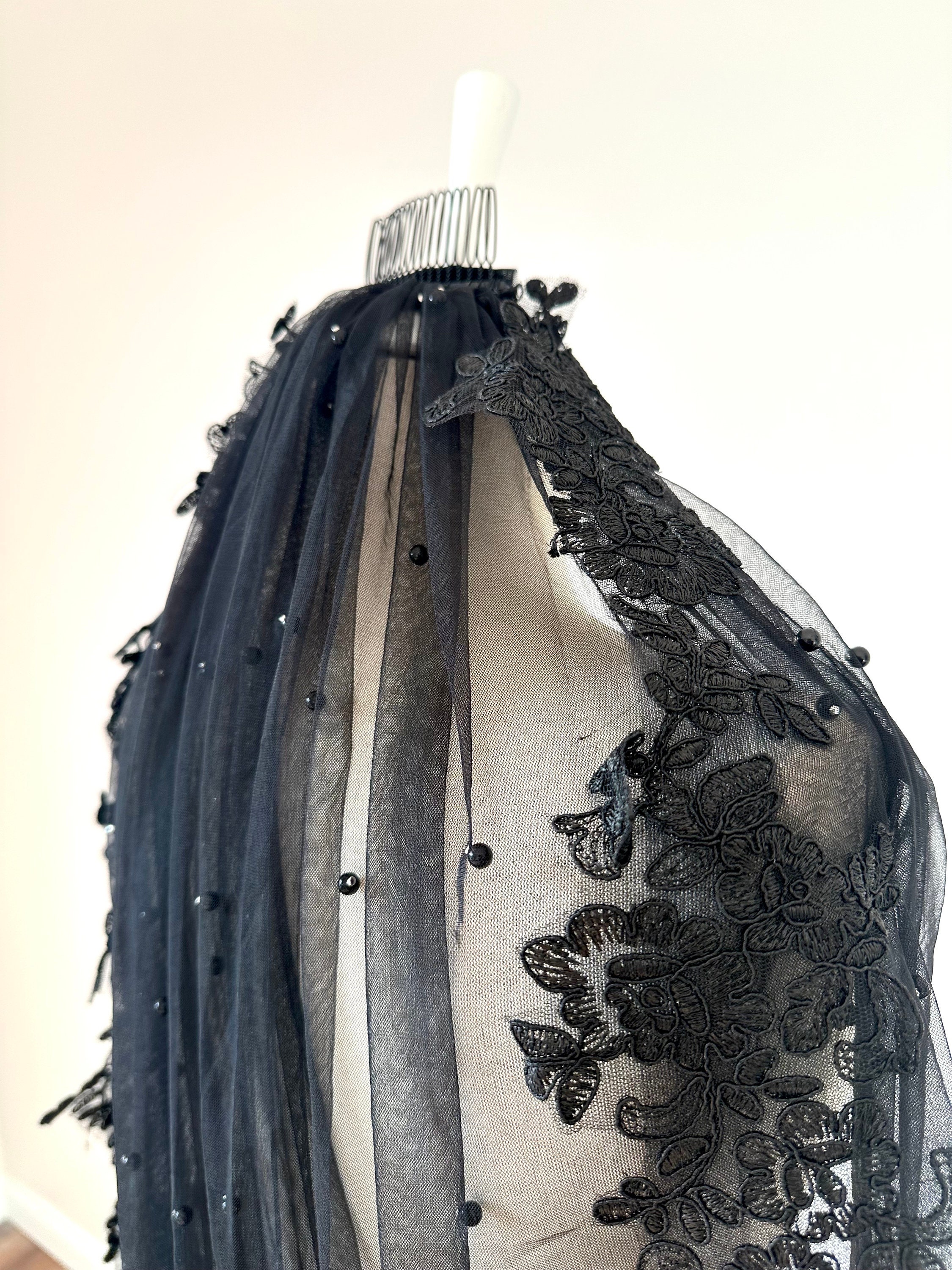 Best Black Lace Adorned Fingertip Length Wedding Veil