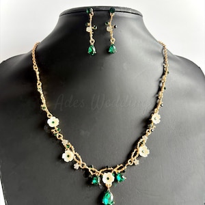 Floral Emerald Green Necklace Set Gold Crystal Wedding Jewelry Set Birthstone Necklace Emerald Pendant Quinceanera Jewelry Emerald Earrings
