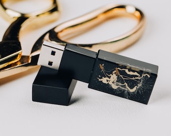 Crystal USB 3.0 Flash Drive – Personalized Wedding Memory Stick