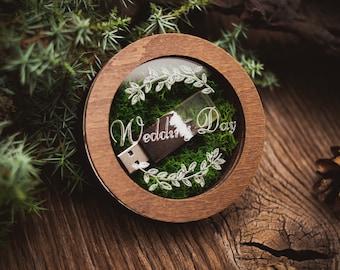 Scatola di legno circolare personalizzata per matrimonio | Scatola USB incisa con coperchio in vetro e chiavetta USB 3.0 in cristallo unica fatta a mano