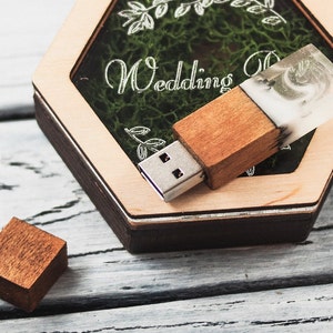 Wooden USB 3.0 memory stick with engraving, personalized memory card for rustic wedding