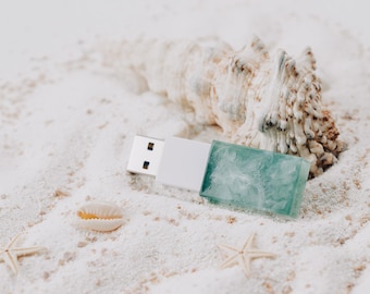 NatureCraft USB Flash Drive – Handmade with White Cap Memory Stick