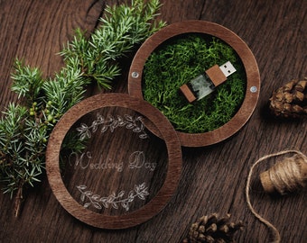 Wooden box with individual engraving, perfect for wedding and family photoshoots, available with a personalized epoxy resin 3.0 flash drive