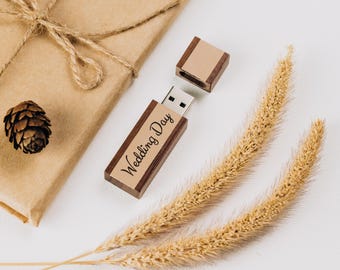 Handcrafted Wooden USB Drive with Leather Accent – Personalized Gift for Weddings, Photographers & Photo Storage
