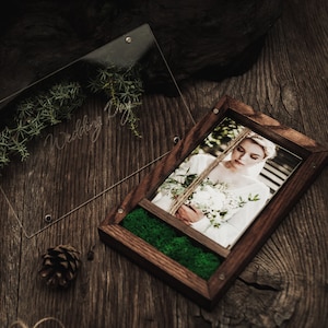 Wood photo box with glass lid for photo 4x6" (10x15) | Personalized USB box with glass usb stick 3.0