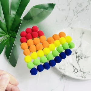 DIY Pom Pom Rainbow Heart en 5 "x 7" Hoja de acrílico Kit Set / Art, Craft Kit, Regalo para la familia, niños, amigos, cumpleaños, amor