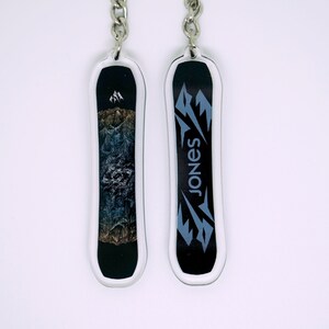 Handmade 3D Snowboard Jones-Inspired Keychain - Mountain Twin - Miniature Winter Sports Collectible - 2024