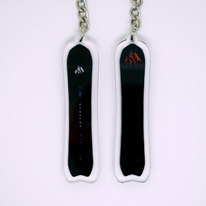 Handmade 3D Snowboard Jones-Inspired Keychain - Stratos (Men) - Miniature Winter Sports Collectible - 2024