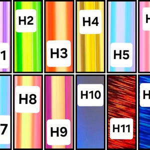 Puede incluir: Una cuadr&iacute;cula de doce muestras rectangulares con varios acabados met&aacute;licos y hologr&aacute;ficos, etiquetadas de H1 a H12. Los colores incluyen tonos de rosa, verde lima, naranja, oro, azul claro, rojo y azul oscuro con patrones lineales.